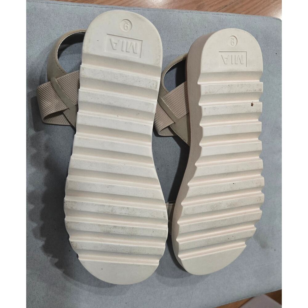 MIA "Jene" Sand Color Sandal Size 9 New Without Box - Picture 5 of 5
